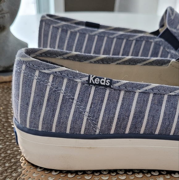 Keds Ladies size 8.5 - Picture 3 of 6
